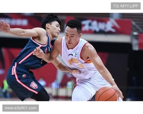 陈盈骏18分贺西宁27分率队获胜